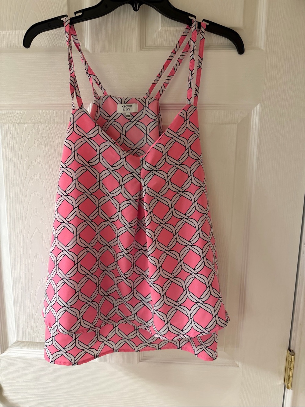 crown & ivy Pink Geometric Print Tank Top